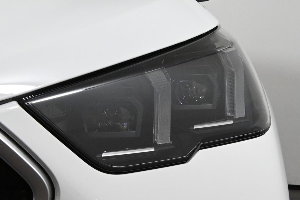 2025 BMW X2 xDrive28i 11