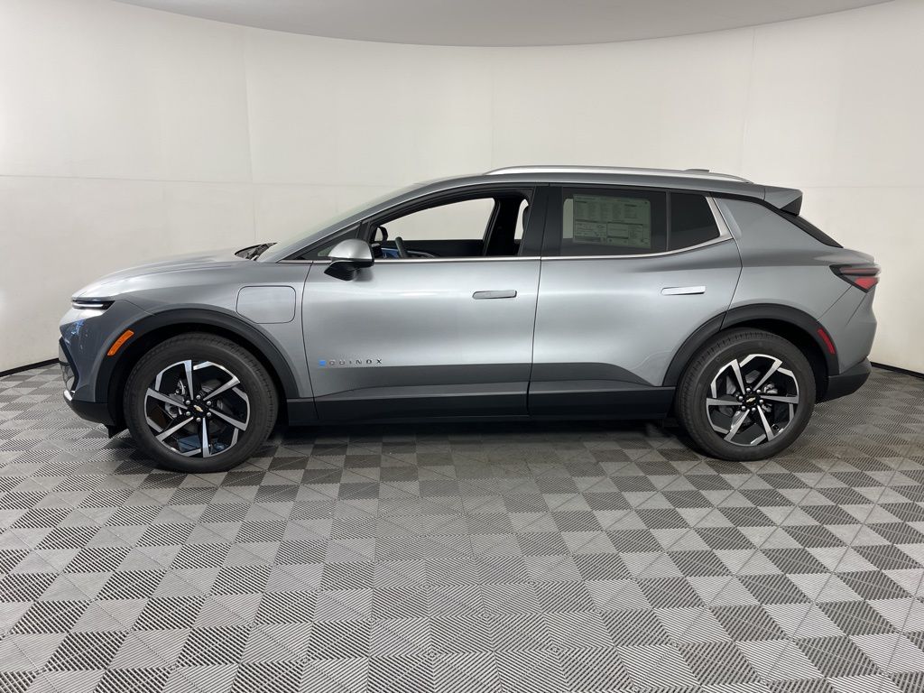Thumbnail: 2026 Chevrolet Equinox - 2