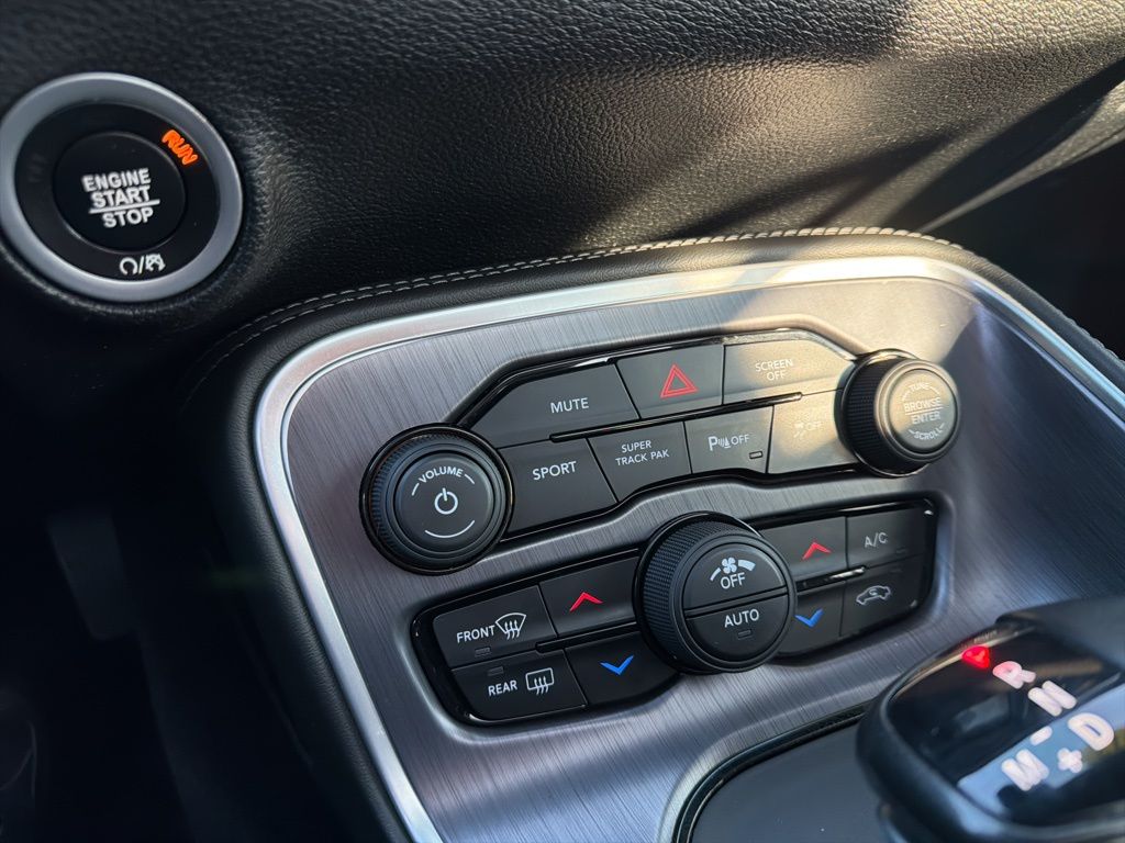 Thumbnail: 2017 Dodge Challenger - 29