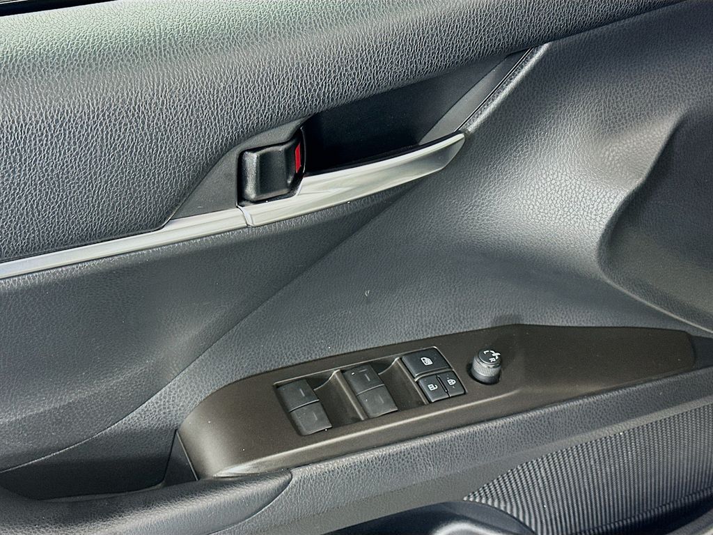 Thumbnail: 2021 Toyota Camry - 17