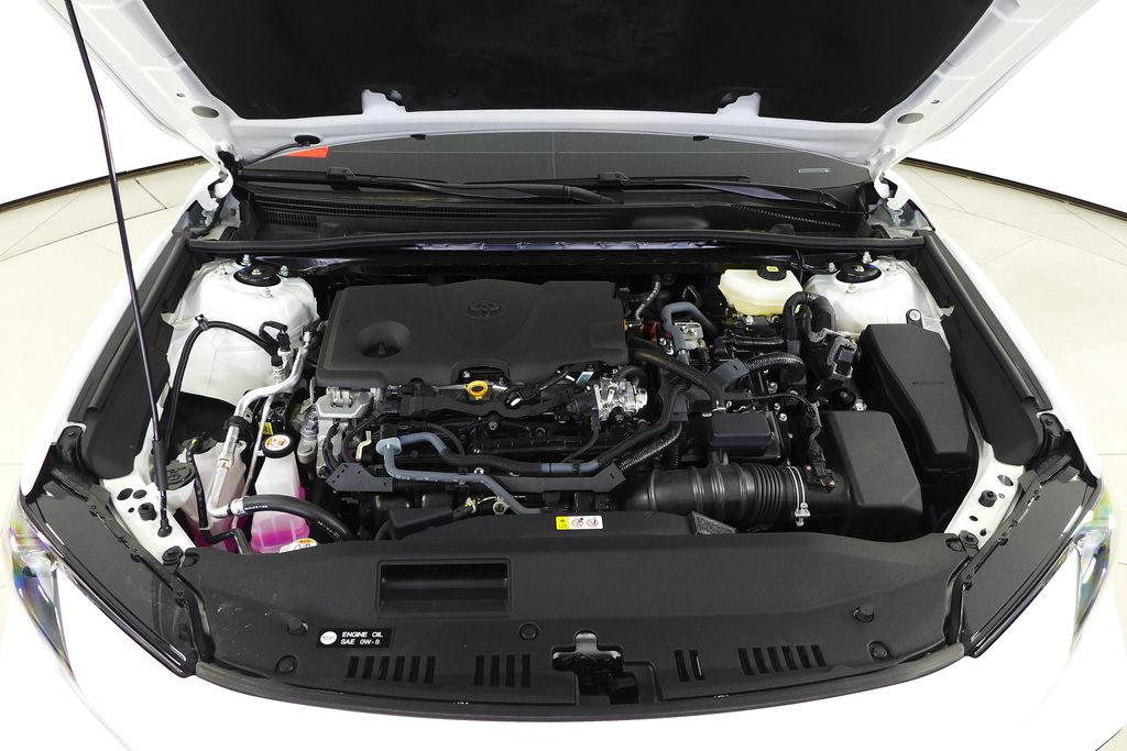 2025 Toyota Camry SE 6