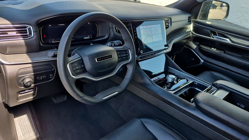 2024 Jeep Wagoneer L