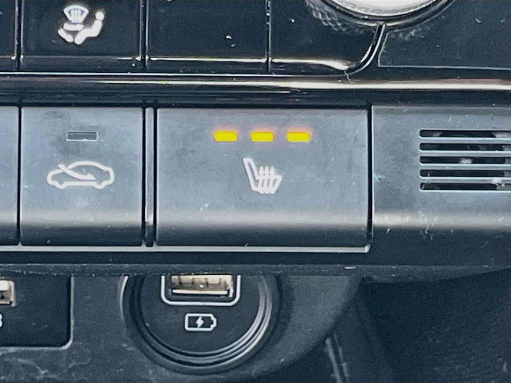 2023 Hyundai Elantra SEL Black at Monument Chevrolet
