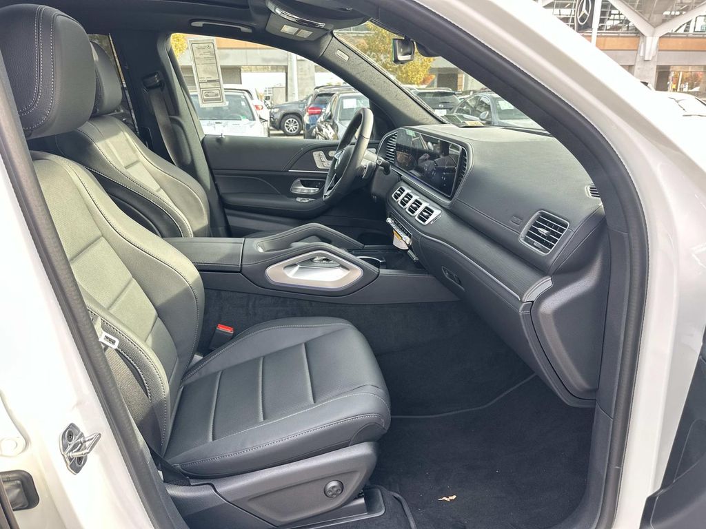 Thumbnail: 2026 Mercedes-Benz GLE - 23