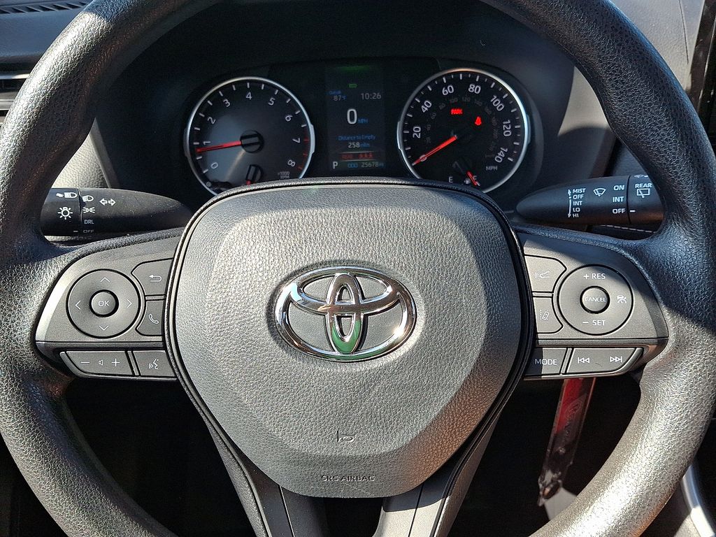 Thumbnail: 2022 Toyota RAV4 - 18