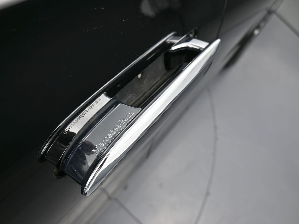 Used 2021 Obsidian Black/designo Diamon White Mercedes-Benz S 580 image 37