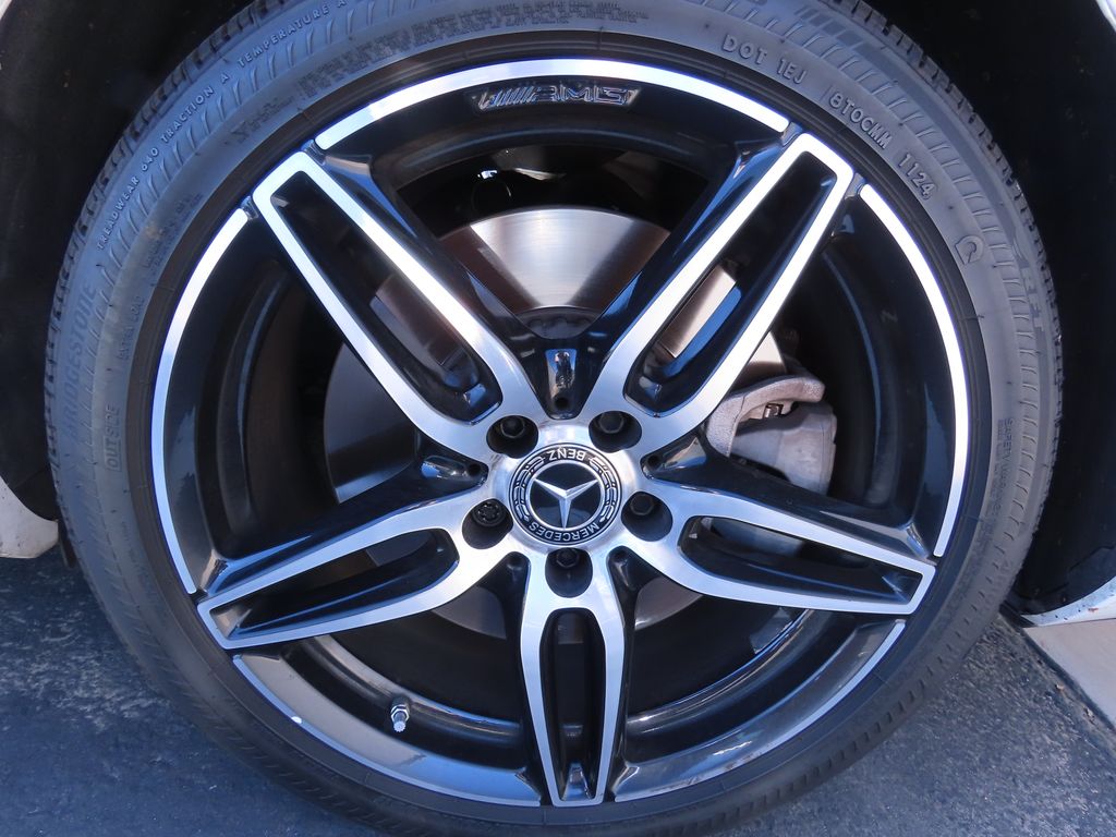 Thumbnail: 2019 Mercedes-Benz E-Class - 16