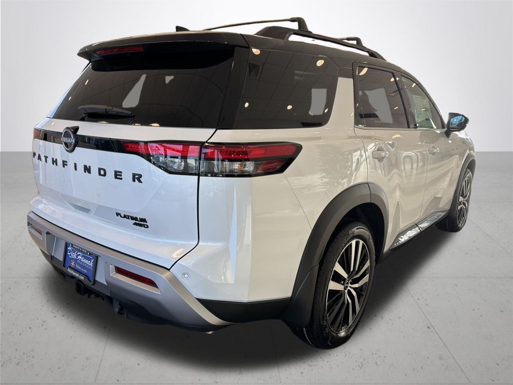 2025 Nissan Pathfinder Platinum