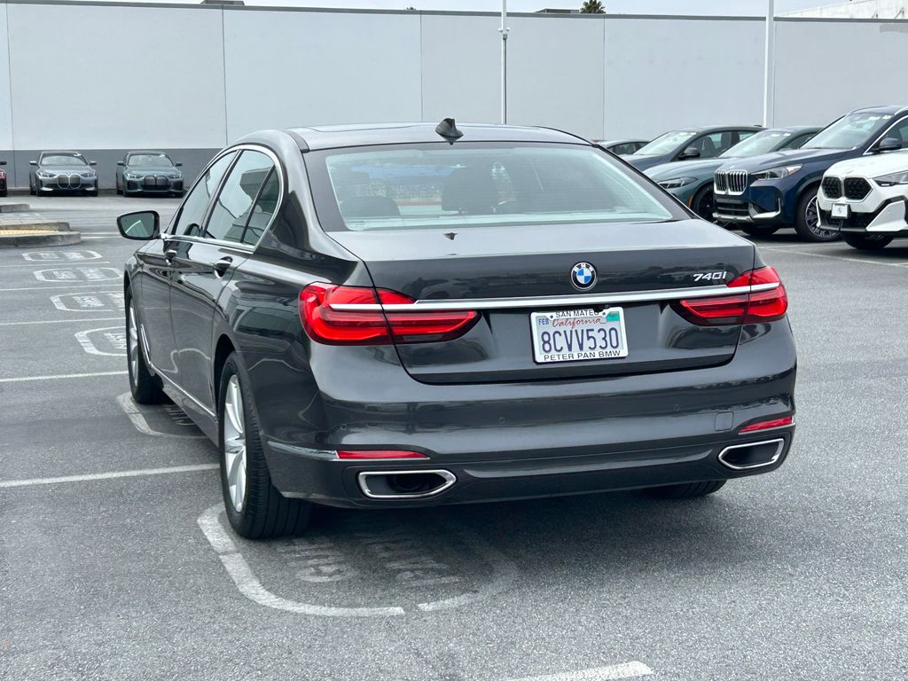 Thumbnail: 2018 BMW 7 Series - 3