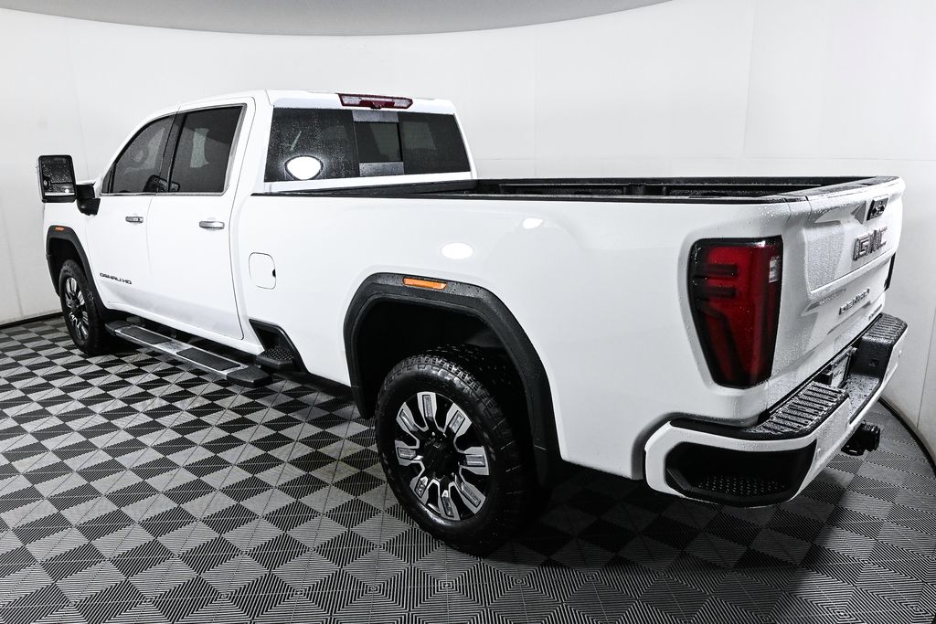 2024 GMC Sierra 2500HD Denali 4