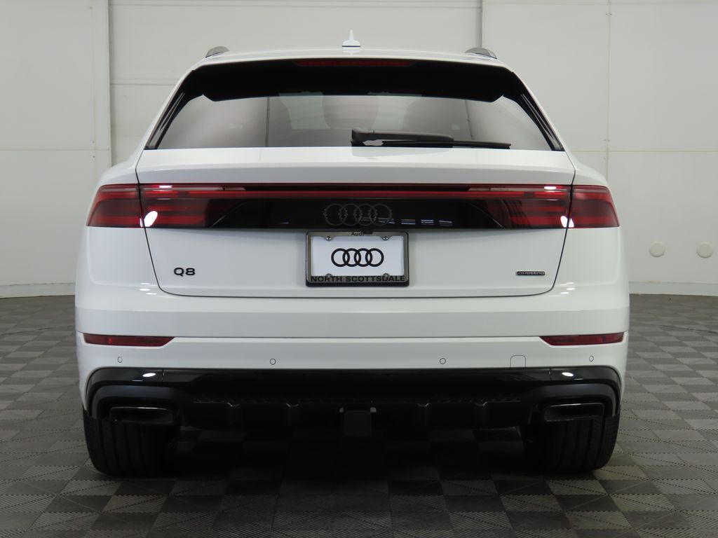 Thumbnail: 2025 Audi Q8 - 6
