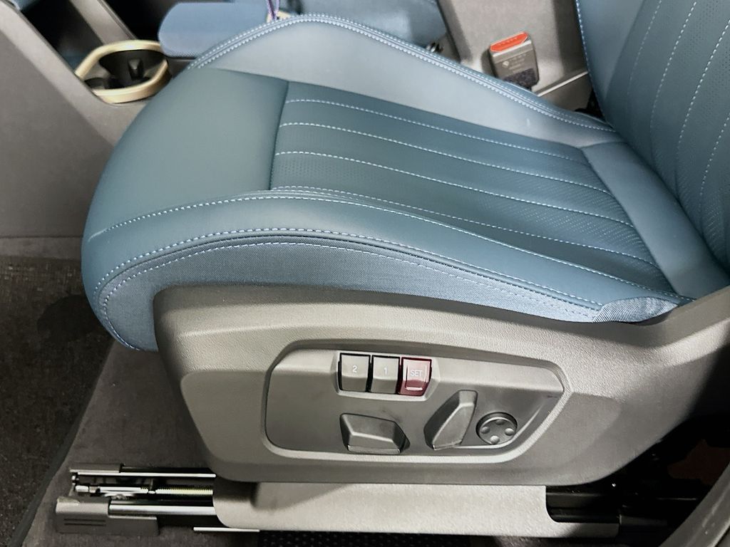 2025 MINI Cooper Countryman Base 21
