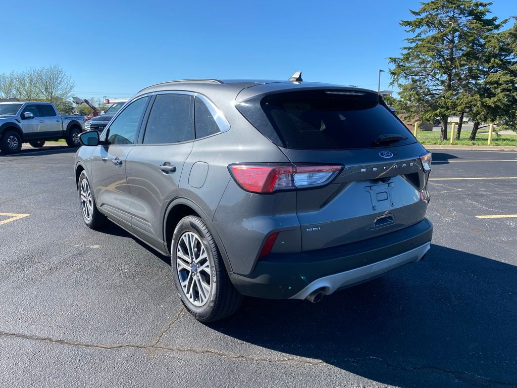 View vehicle photo 5