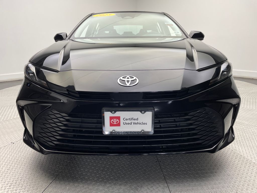 2025 Toyota Camry LE 2