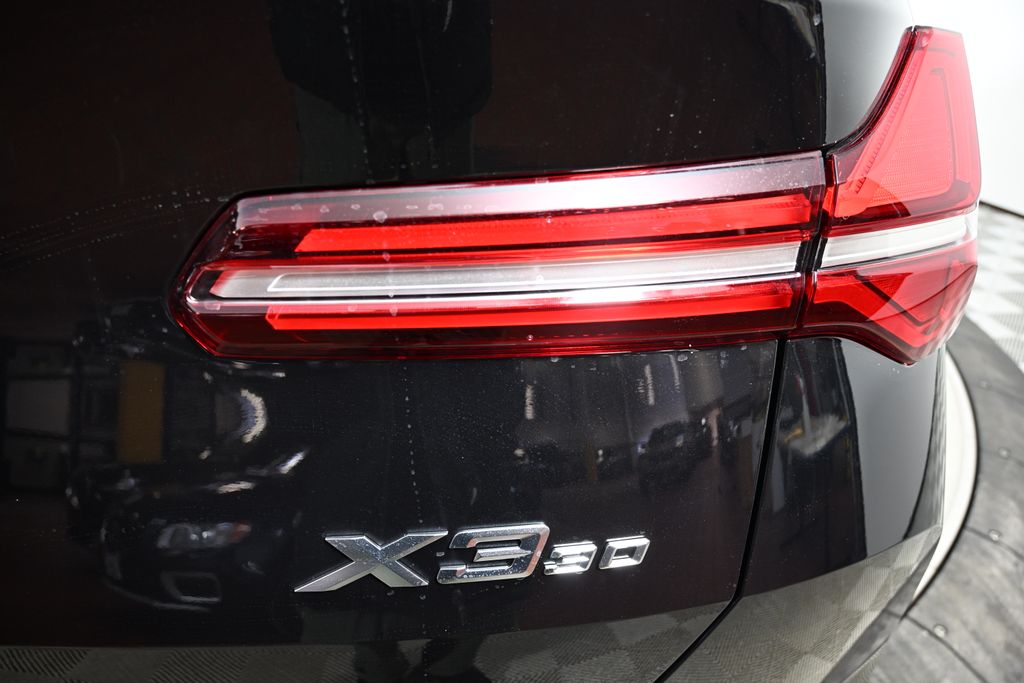 Thumbnail: 2026 BMW X3 - 11