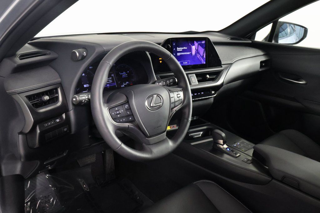Thumbnail: 2025 Lexus UX - 7