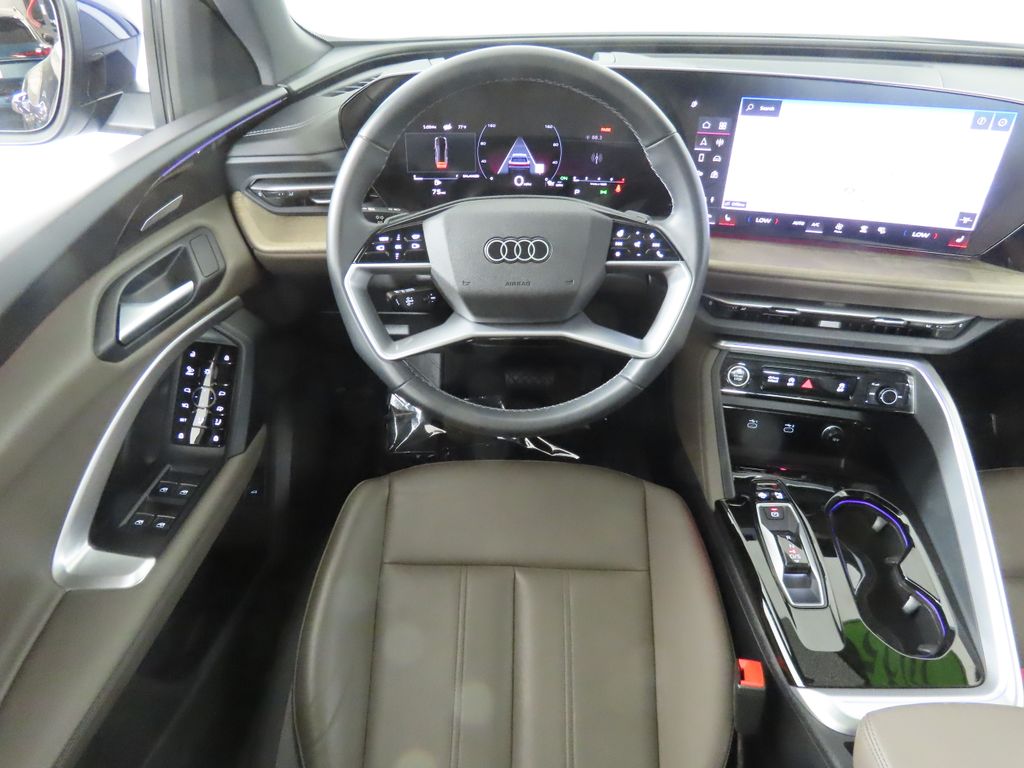 Thumbnail: 2025 Audi Q5 - 12