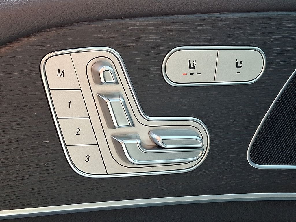 Thumbnail: 2025 Mercedes-Benz GLE - 26