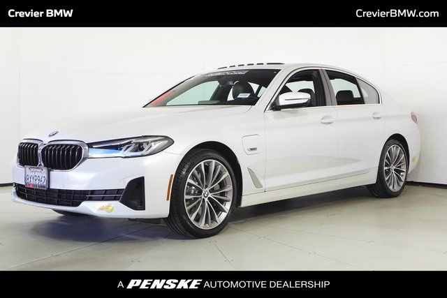 2022 BMW 5 Series 530e iPerformance 1