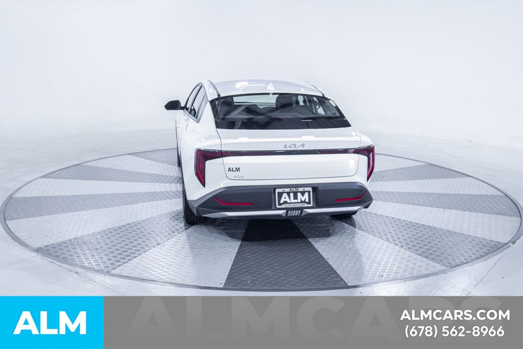 Used 2025 White Kia LXS image 8