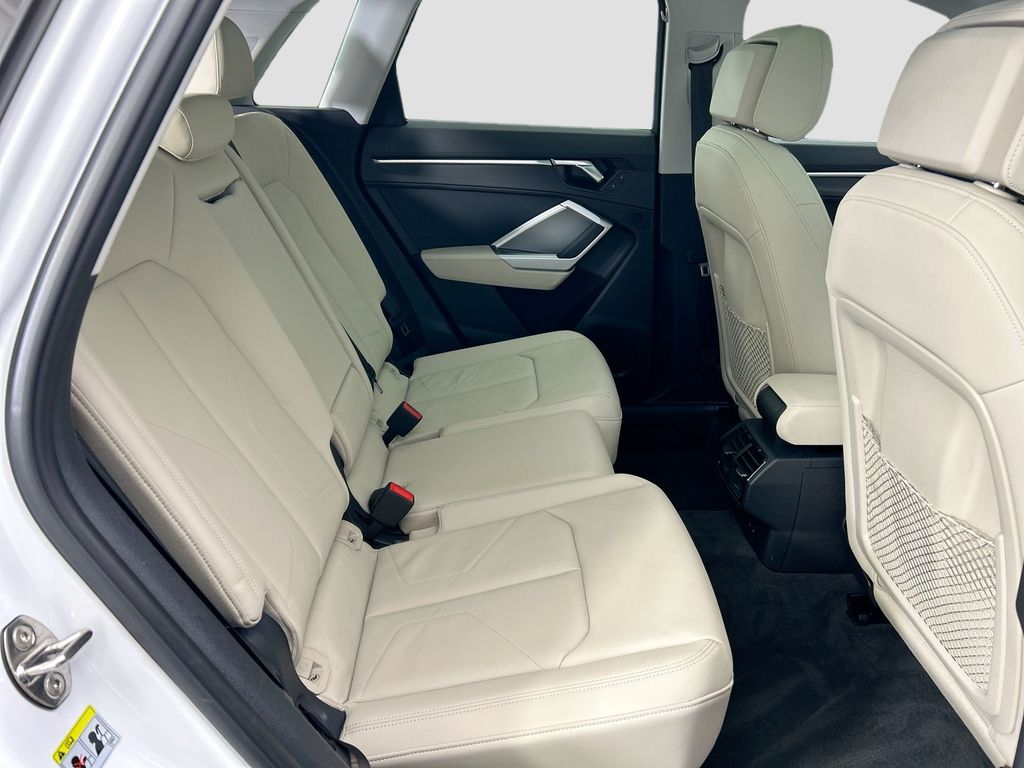 Thumbnail: 2020 Audi Q3 - 22