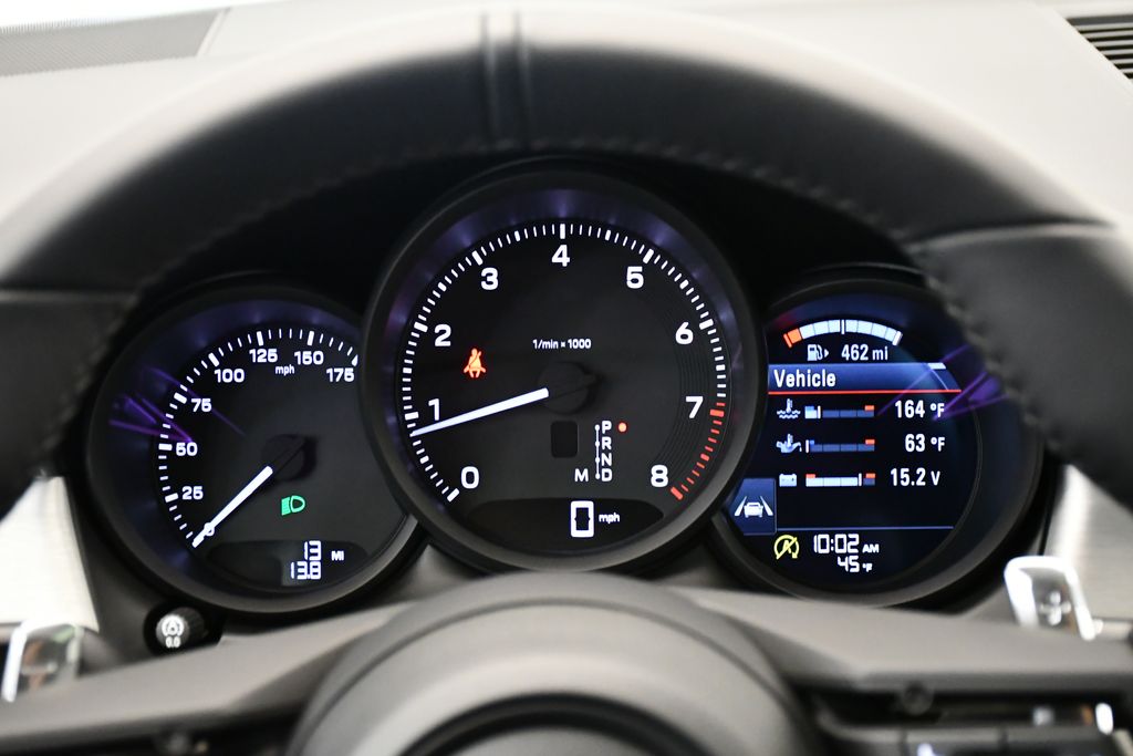 Thumbnail: 2026 Porsche Macan - 30