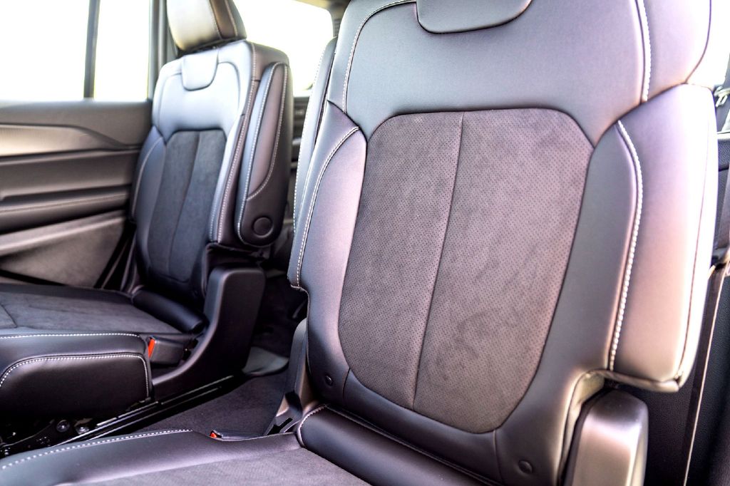 New Car 2025 Jeep Grand Cherokee L  Altitude For Sale Under $50,000 In Taylor, Texas