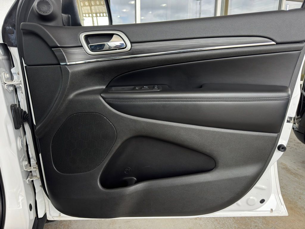 2021 Jeep Grand Cherokee Limited White at Bayway Cadillac of The Woodlands