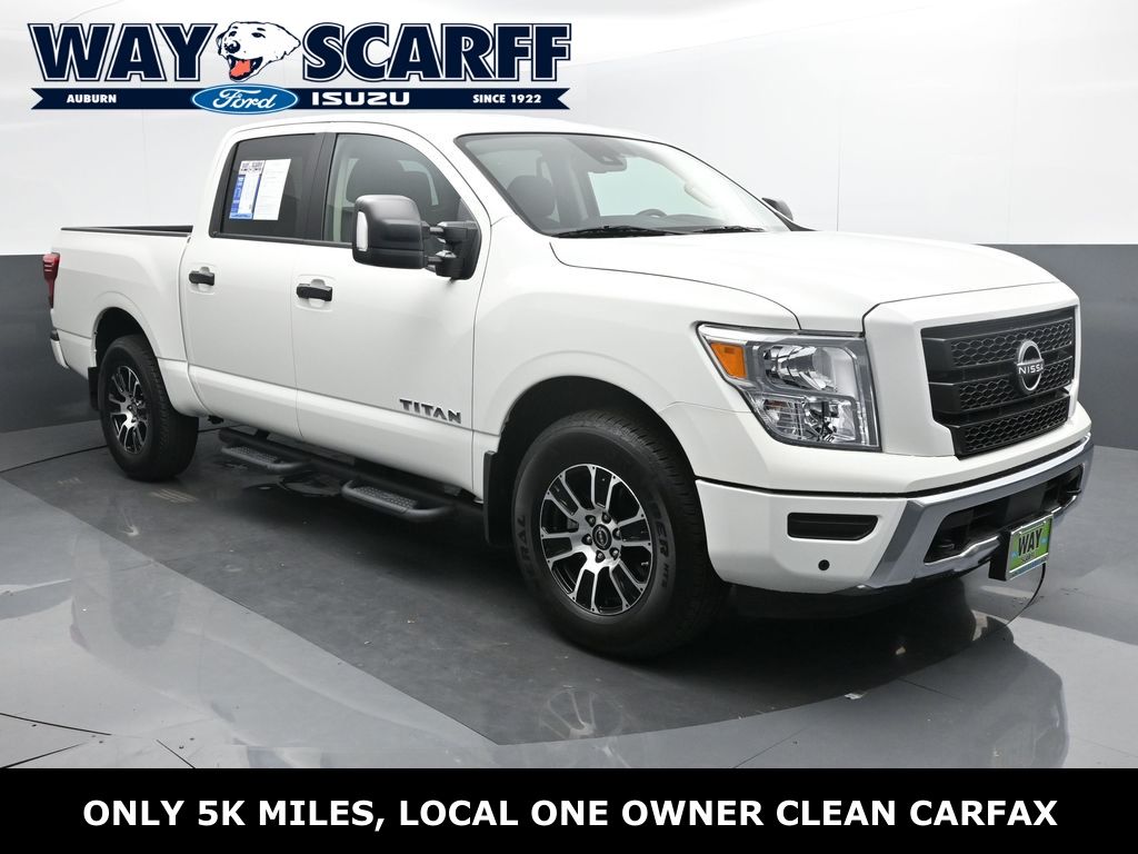2024 Nissan Titan SV
