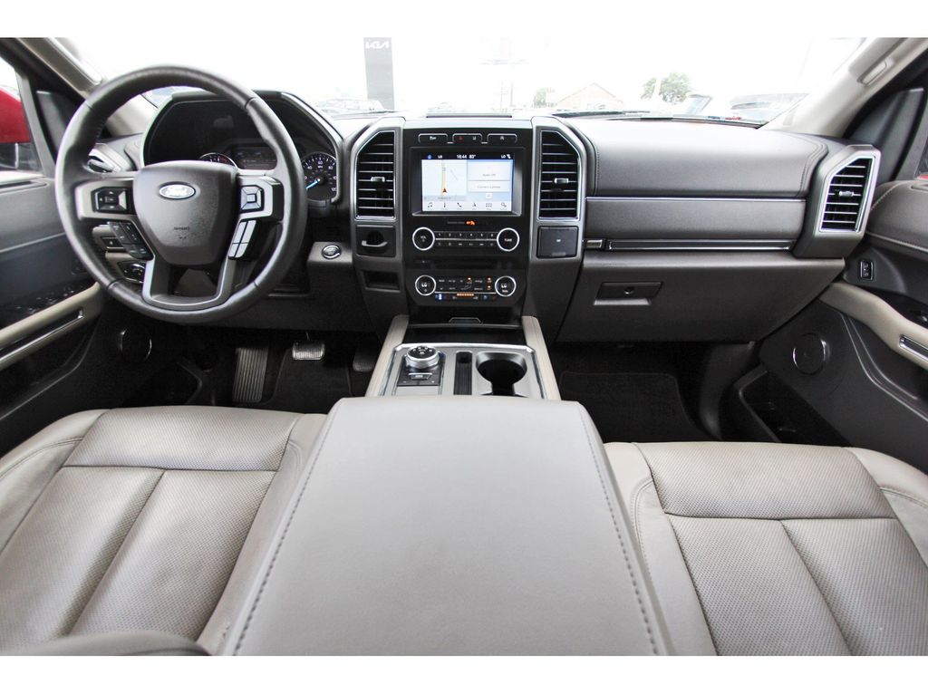 2018 Ford Expedition XLT Red at Autostrade