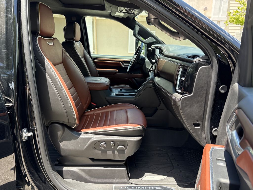 Certified Used 2024  GMC Denali Ultimate image 6