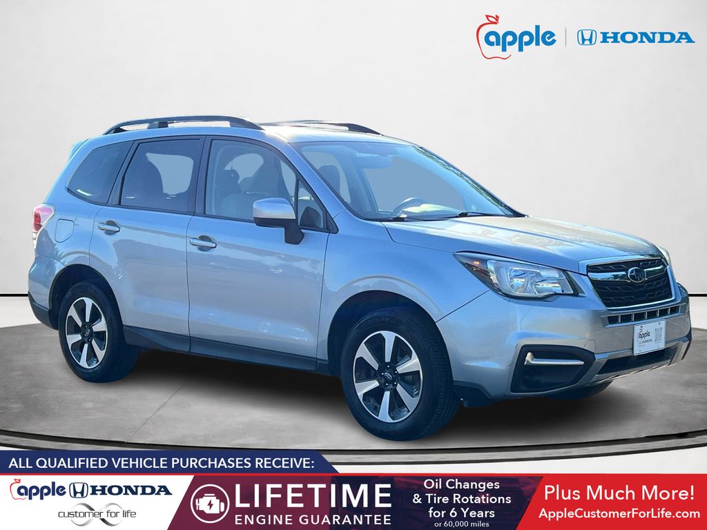 Ice Silver Metallic 2018 Subaru Forester SUV / Crossover All-Wheel Drive 6-Speed Manual