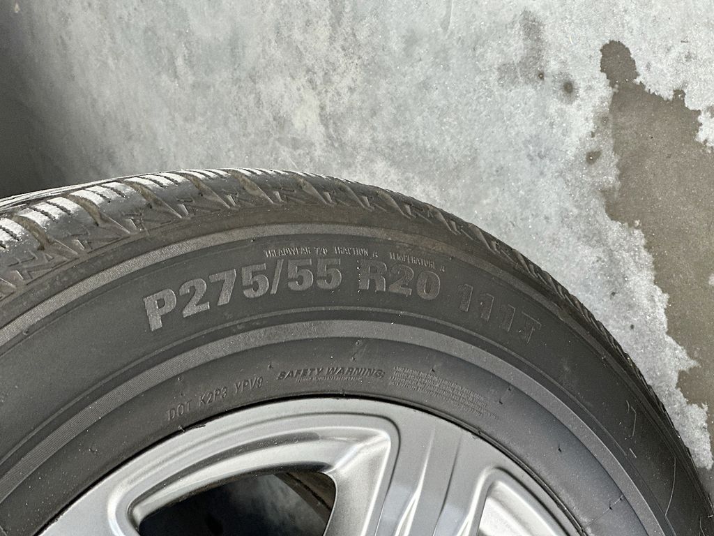 Used 2018 Red Ford Lariat image 32