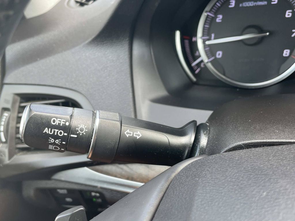 Used 2019  Acura 3.5L Technology Package image 31