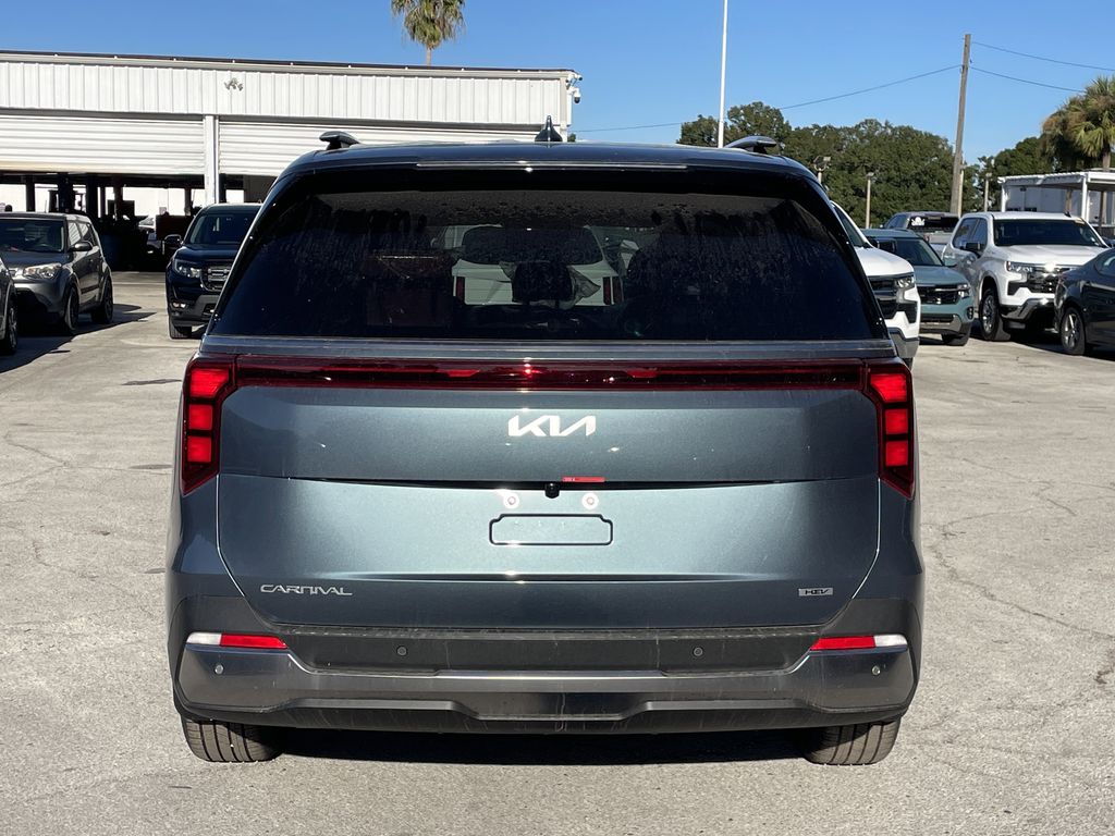 new 2026 Kia Carnival Hybrid car, priced at $47,066