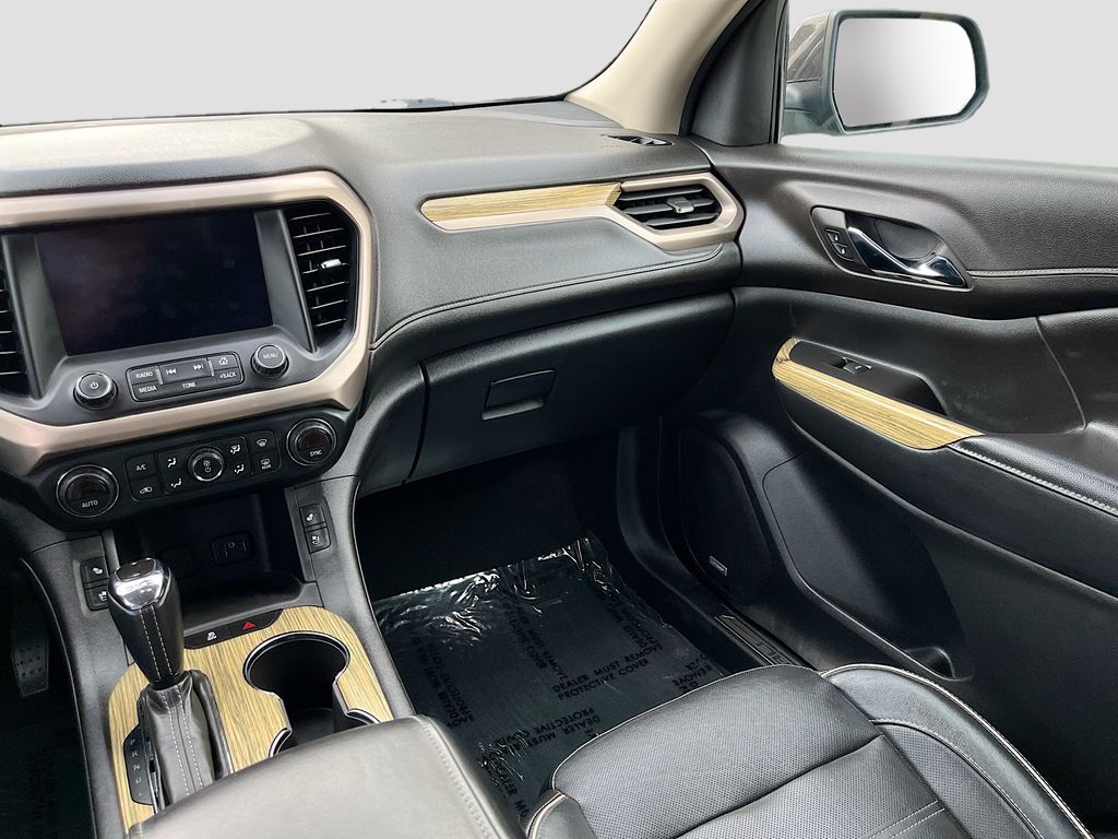 Used 2019 Silver GMC Denali image 25