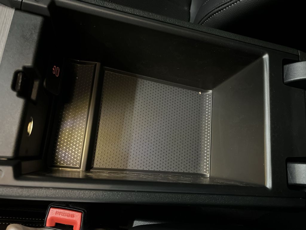 Thumbnail: 2025 BMW 3 Series - 21