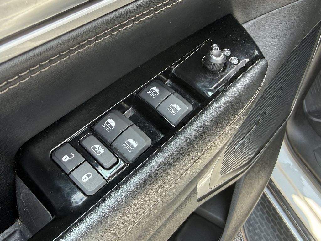 2024 Jeep Wagoneer Series II White at River Oaks CDJR