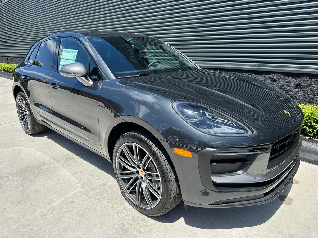 Thumbnail: 2026 Porsche Macan - 11