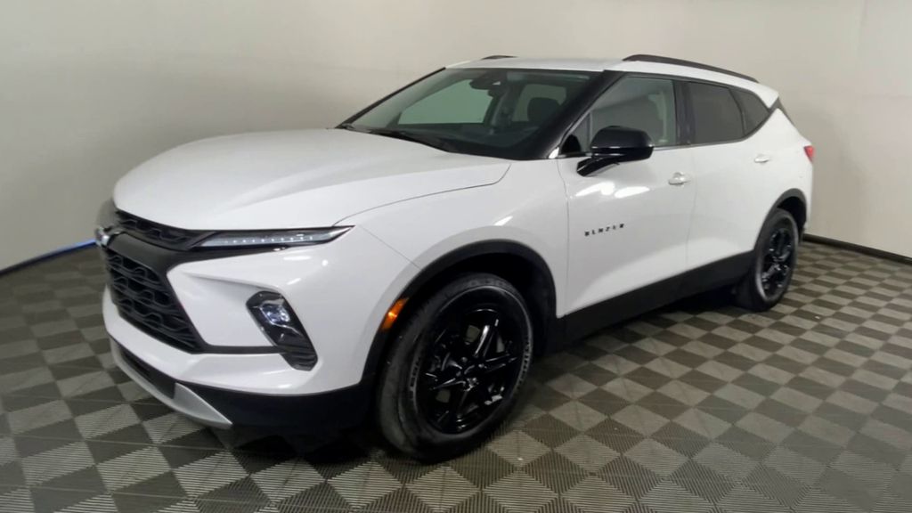 2024 Chevrolet Blazer LT 4