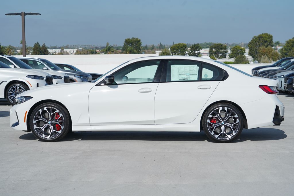 Thumbnail: 2026 BMW 3 Series - 4
