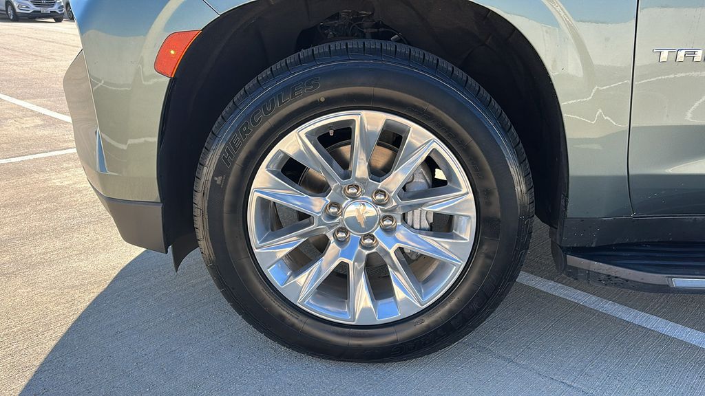 2023 Chevrolet Tahoe Premier Green at Big Star Buick GMC