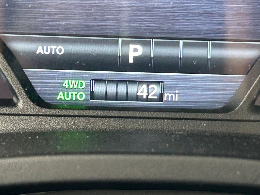 Used 2026 Bright White Clearcoat Ram Laramie image 32