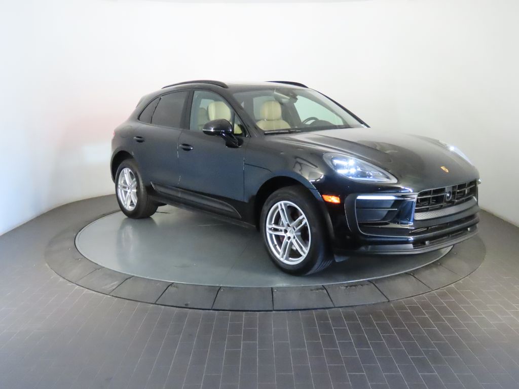 Thumbnail: 2024 Porsche Macan - 9