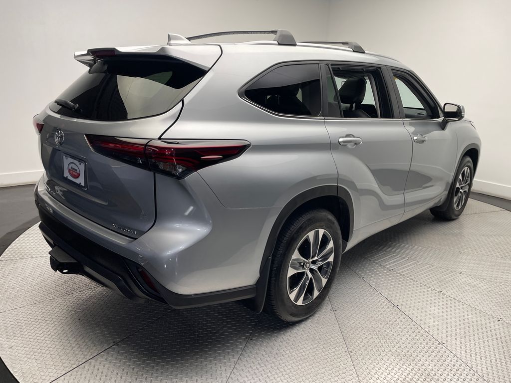 2024 Toyota Highlander XLE 5