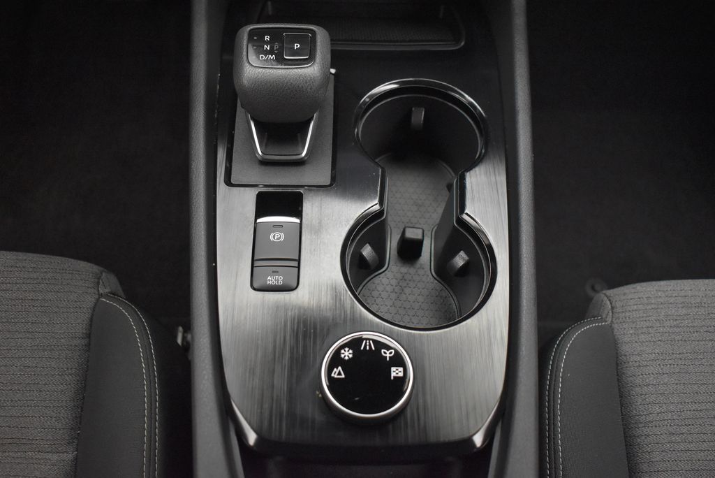 2022 Nissan Rogue S 25