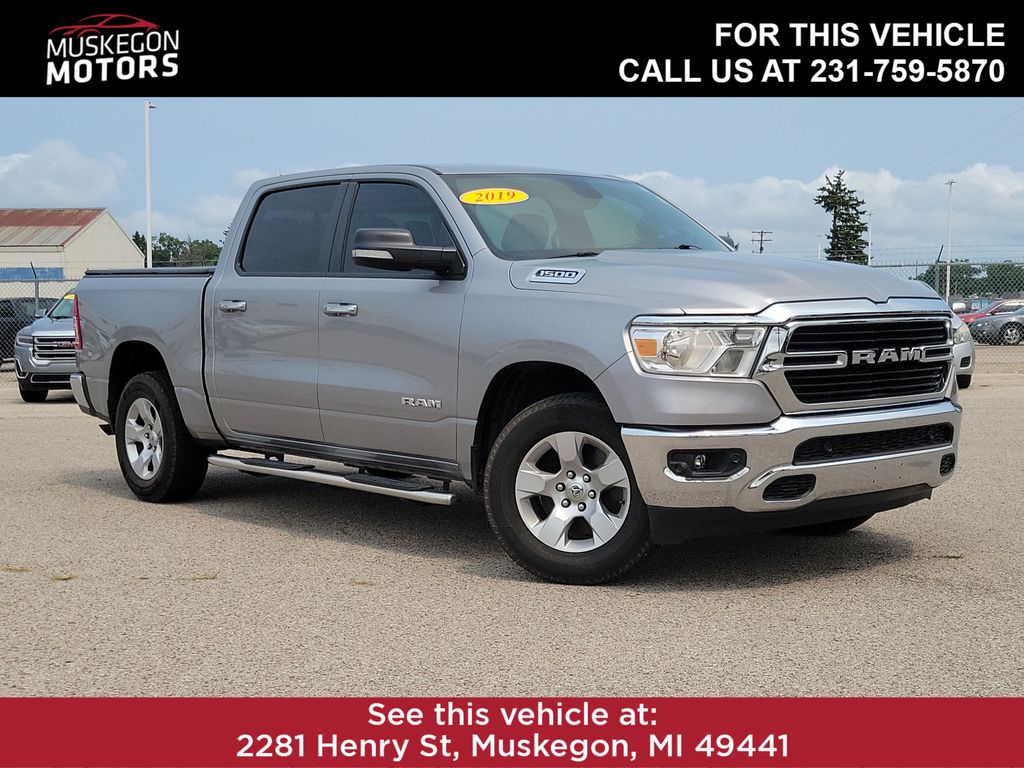 Billet Silver Metallic Clearcoat 2019 RAM 1500 Pickup Truck Four-Wheel Drive 8-Speed Automatic