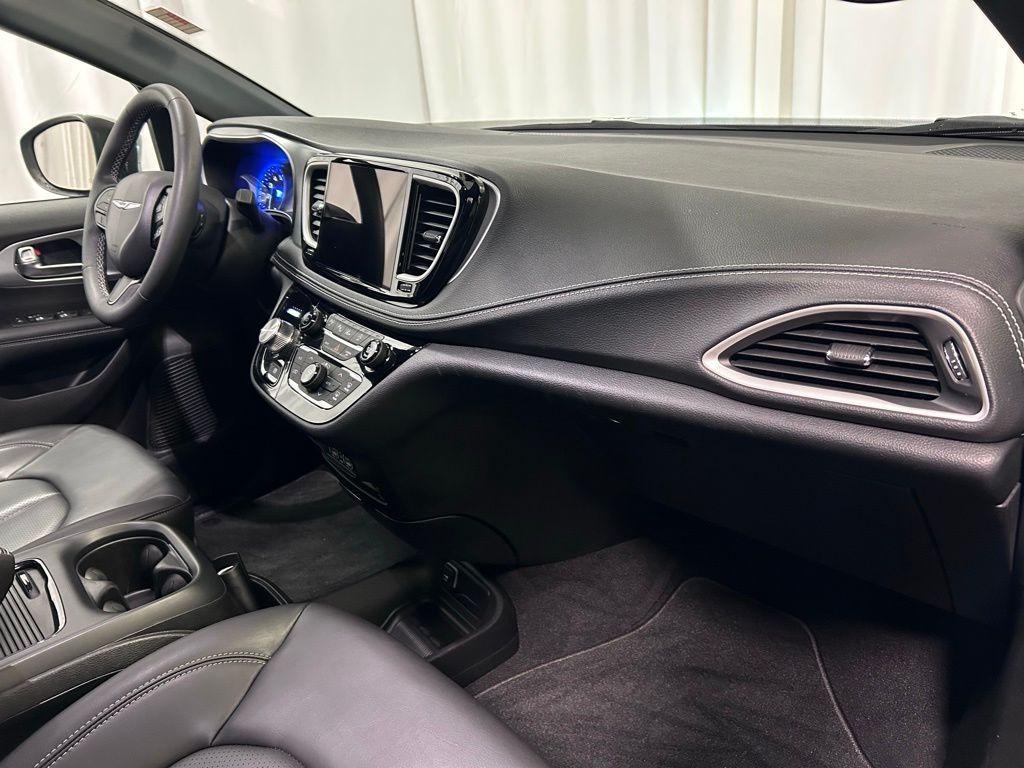 used 2023 Chrysler Pacifica car, priced at $34,450