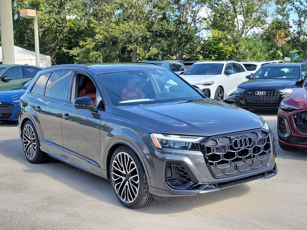 Daytona Gray Pearl Effect 2026 Audi SQ7 SUV / Crossover All-Wheel Drive 8-Speed Automatic