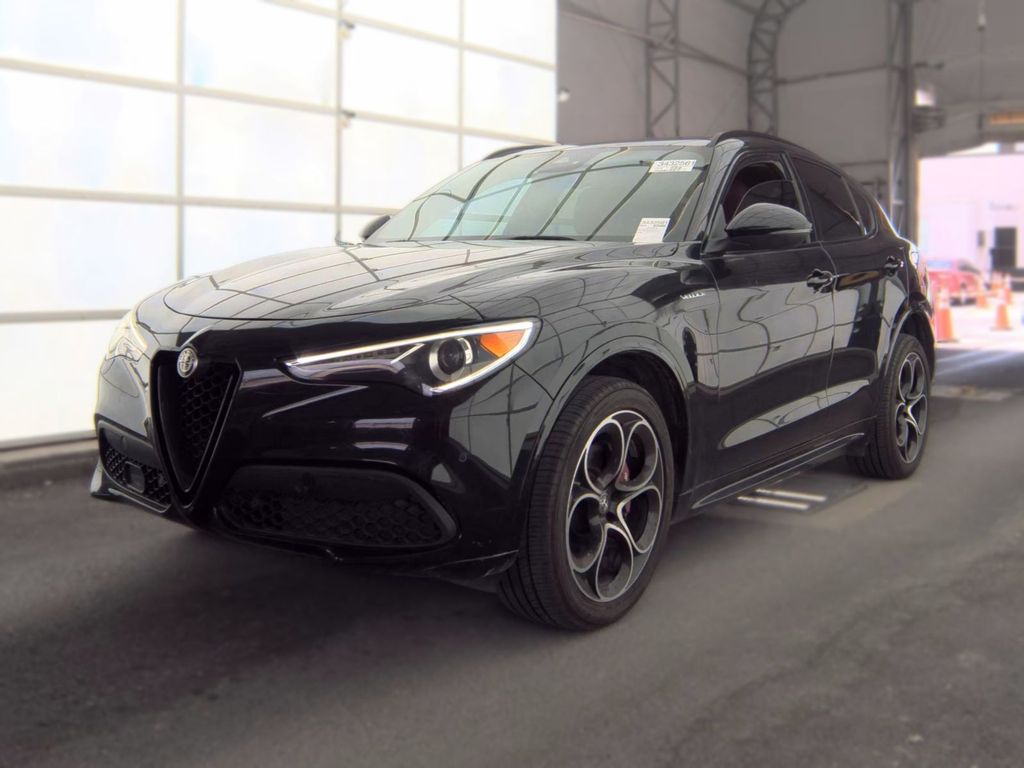 Vulcano Black Metallic 2022 Alfa Romeo Stelvio SUV / Crossover All-Wheel Drive 8-Speed Automatic